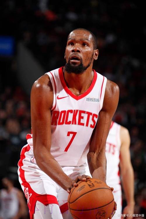 杜兰特总得分升至历史第六小贾巴里32+8 火箭胜鹈鹕 杜兰特总得分升至历史第六小贾巴里32+8 火箭胜鹈鹕